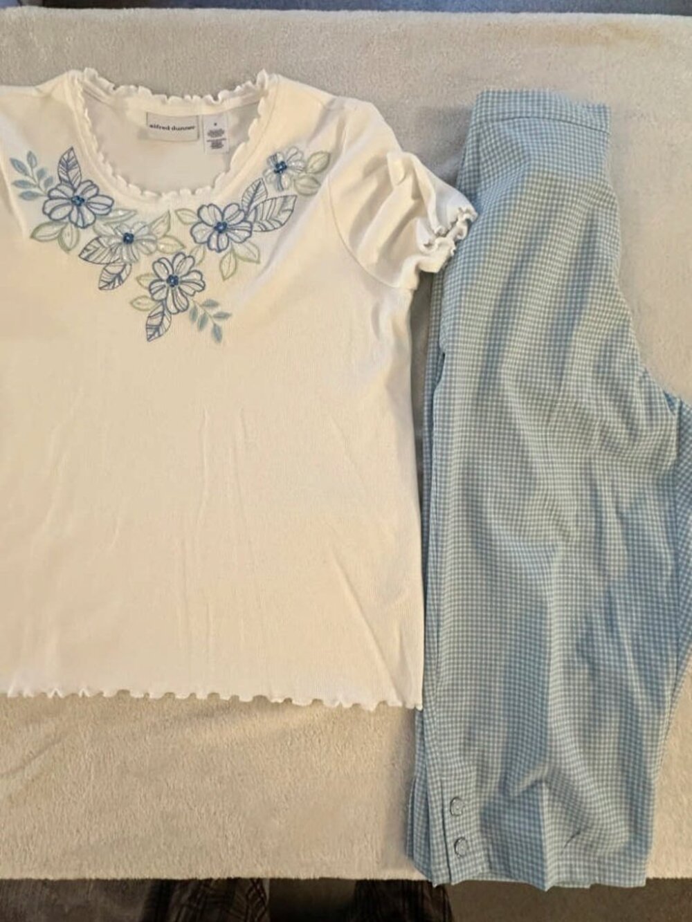 Alfred Dunner Embroidered Floral Top + Blue Gingham Pants Set – Size M/10